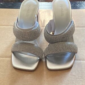 RHINESTONE HEELS 👠 NWOB